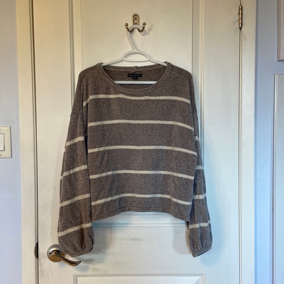 NWOT American Eagle Chenille Balloon Sleeve Sweater - Picture 4 of 11